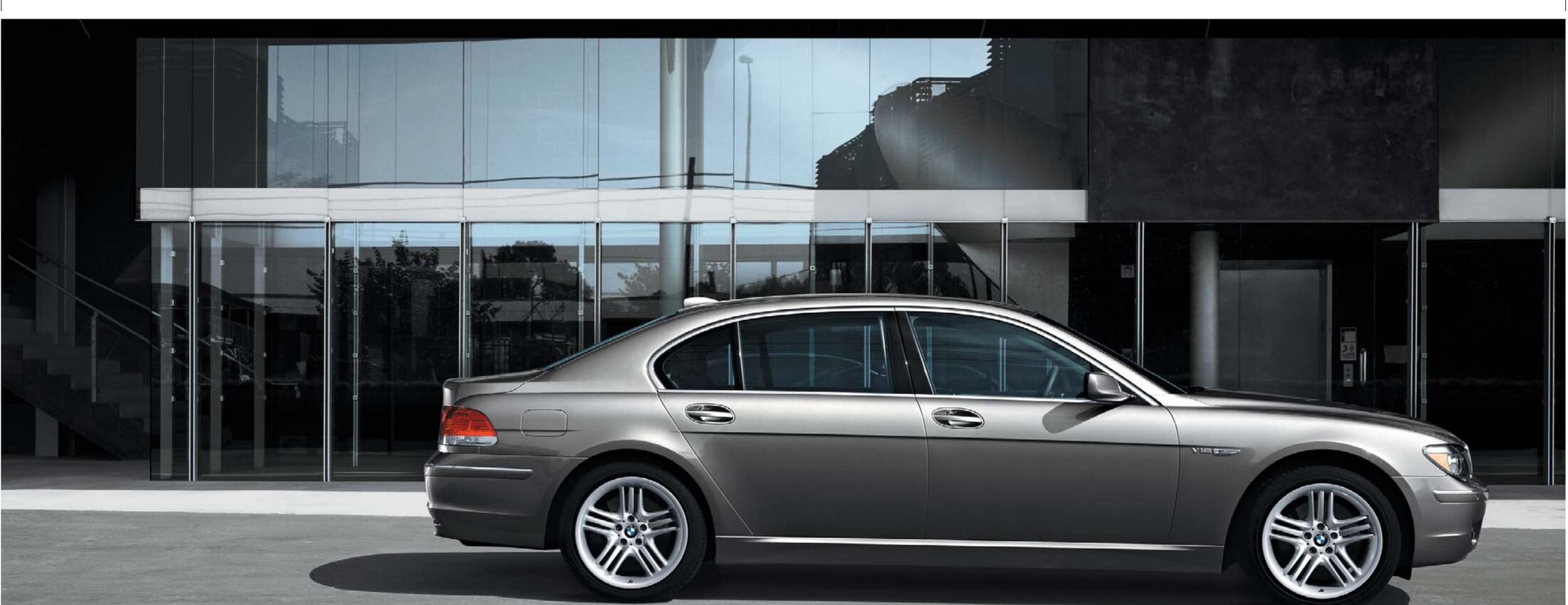 Catalogue BMW Série 7 de 2006, page 9 sur 24