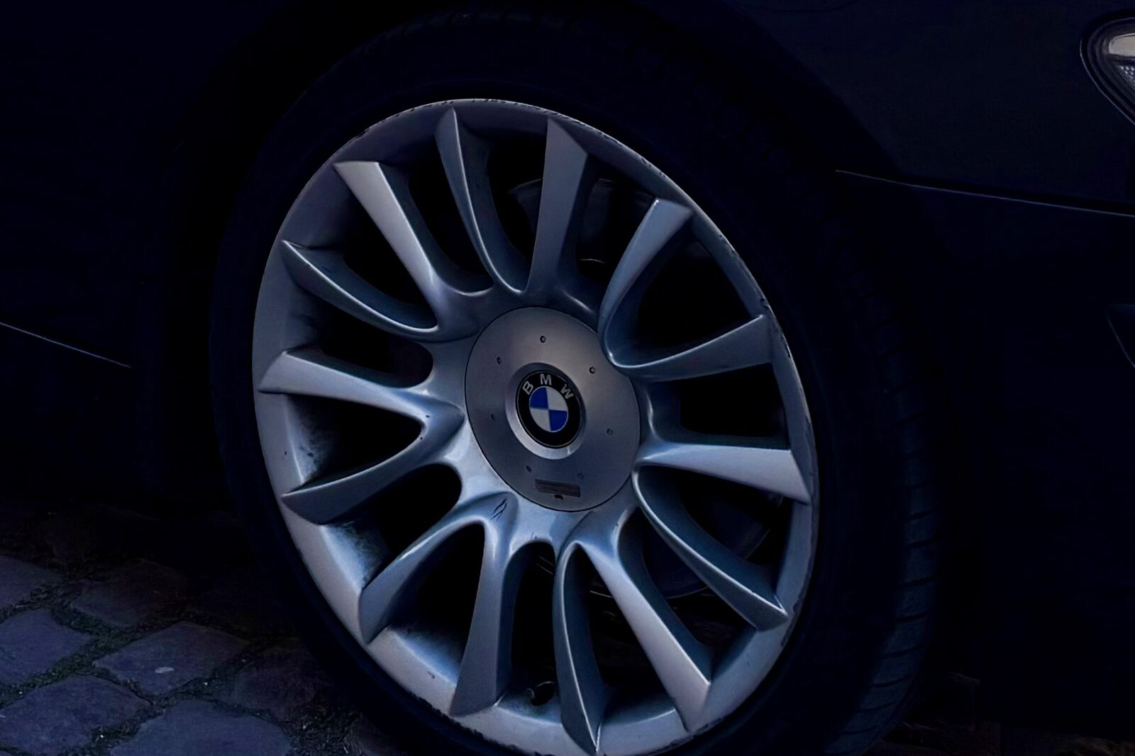 Jante Individual à rayons de la BMW 760i