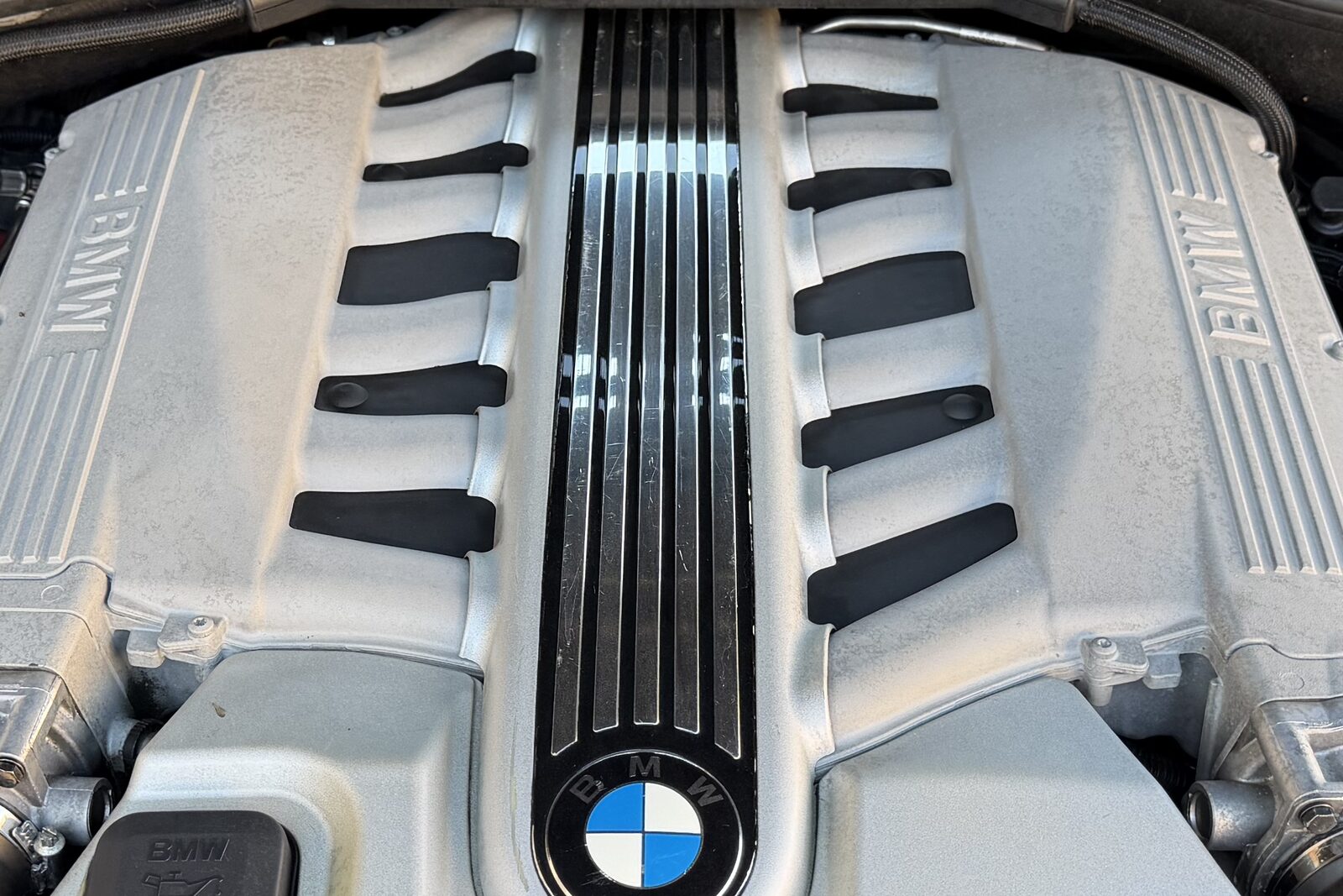 Cache-moteur du V12 N73 de la BMW 760i