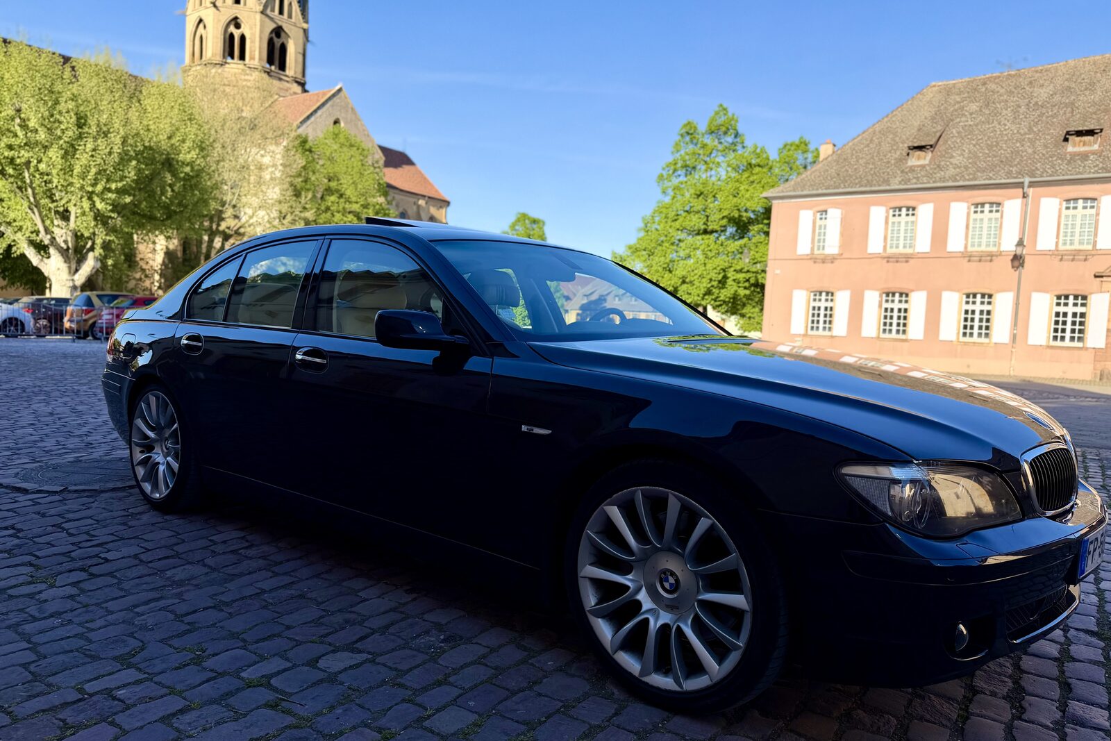 Profil complet de la BMW 760i Individual
