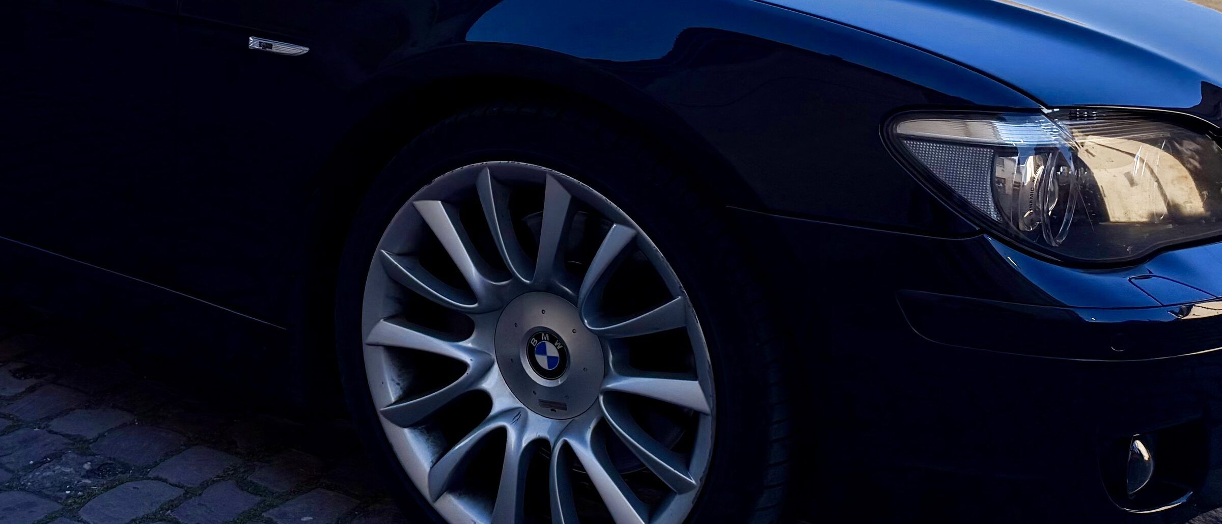 Jante Individual à rayons et aile avant de la BMW 760i